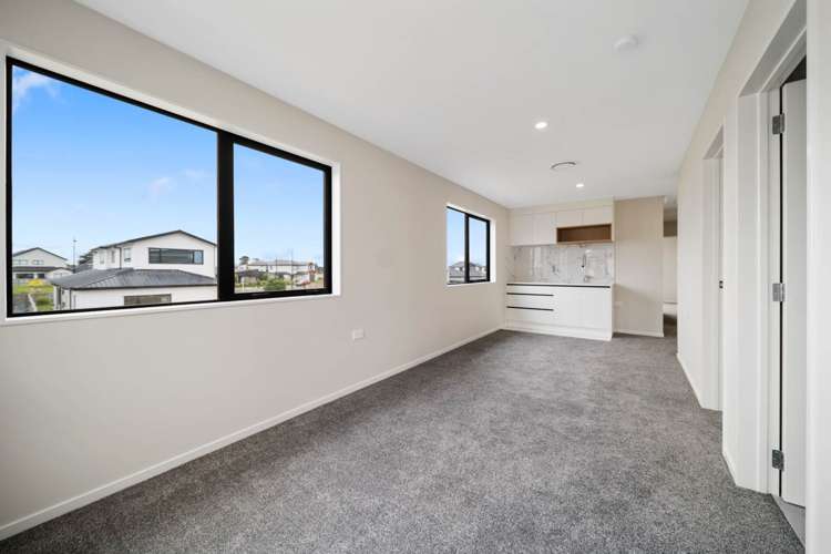 7 Whata Street Clarks Beach_11