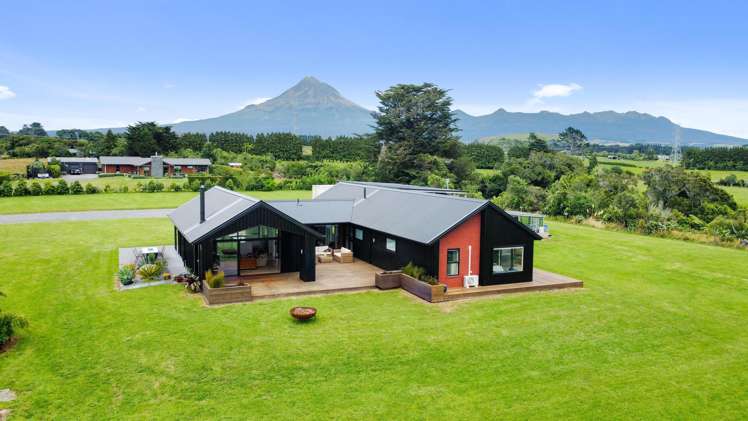 1506 Egmont Road Egmont Village_17