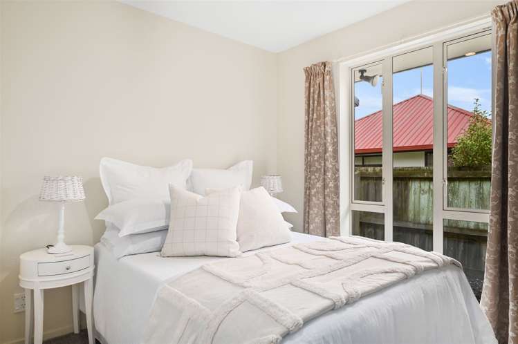 4 Fleur Lane Burwood_10
