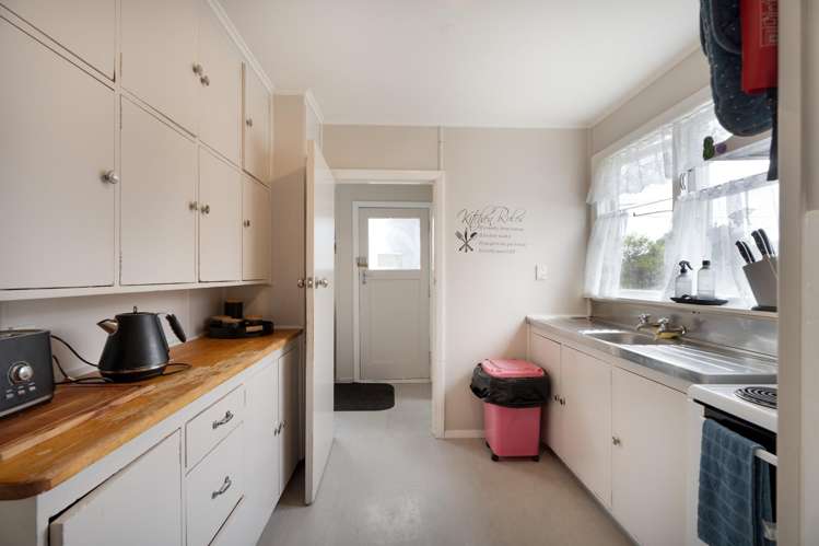 24 Derby Place Cannons Creek_1