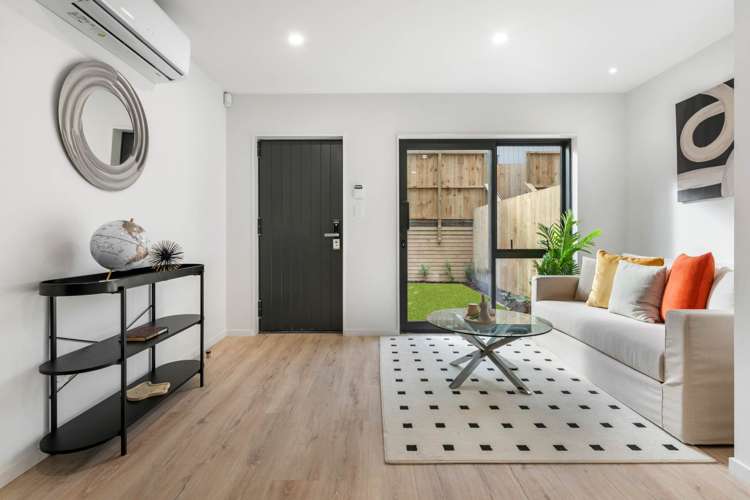 4, 6, 7/16 Reynella Drive Massey_6