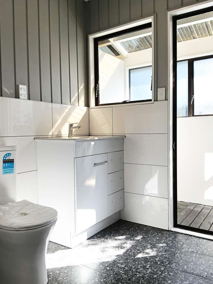 2/31 Gill Avenue Te Atatu Peninsula_23