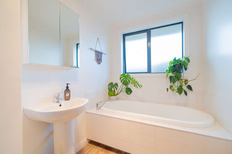 109 Govan Drive Te Anau_19