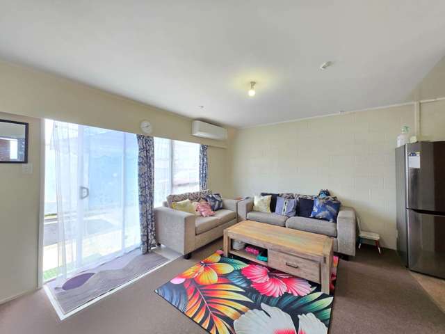 3 bedroom unit with garage