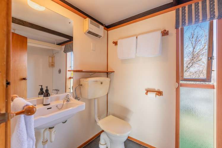 17 Domain Road Waipawa_21