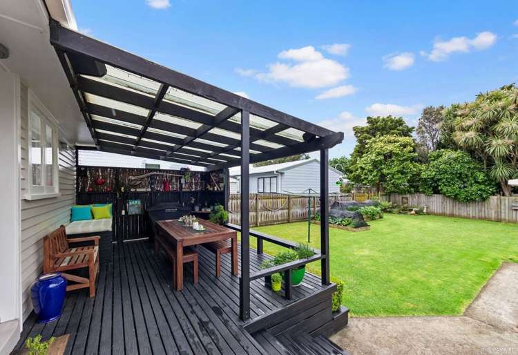 6 Woodford Avenue Henderson_10