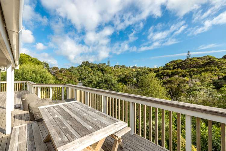 84 Coromandel Road Oneroa_17