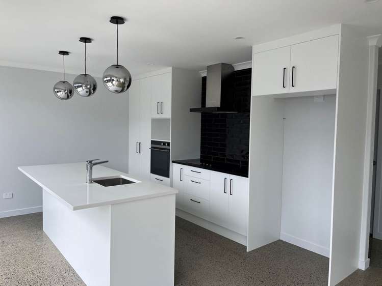 6 Whero Way Orewa_10