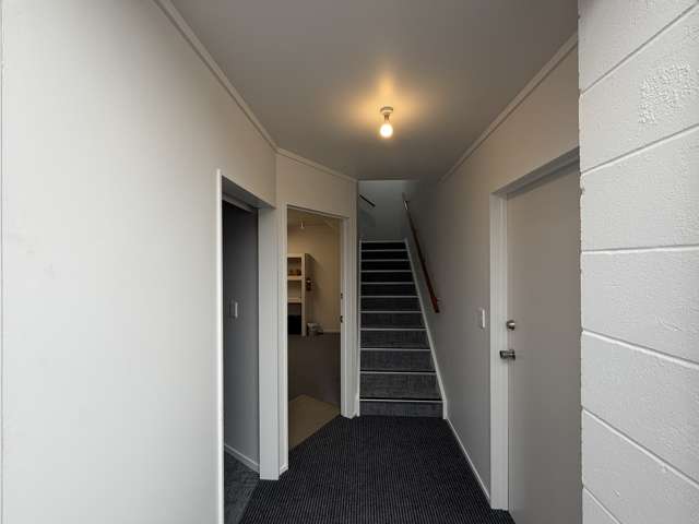 2/7 Vega Place Albany_1