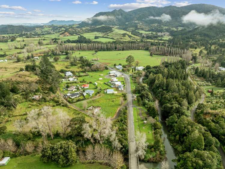 8 Teachers Road Broadwood_11