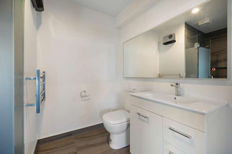 36 Perkins Road Queenstown Hill_23