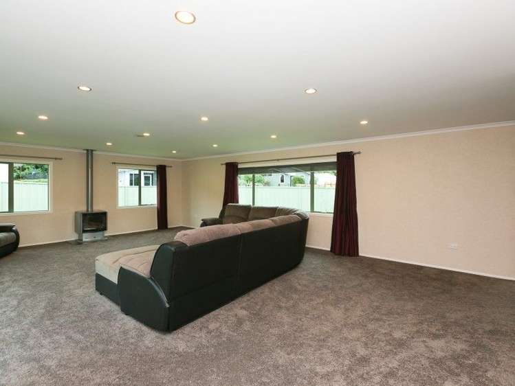 35 Roto Street Hurdon_17