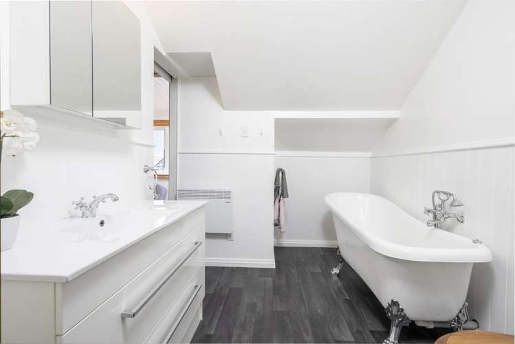 373 York Place Central City_8