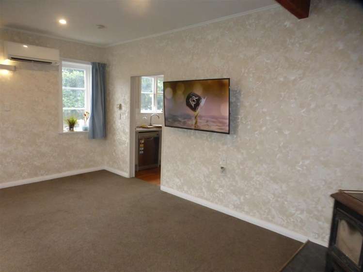 29 Piko Crescent 10211_3