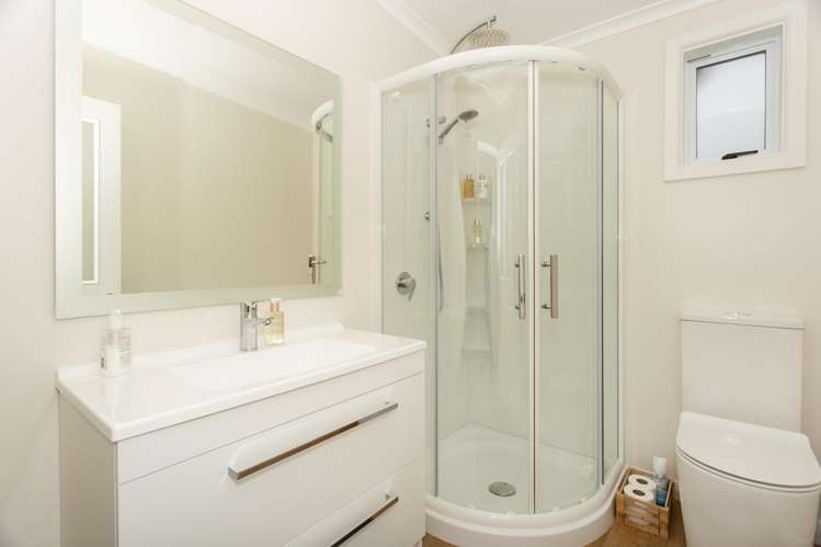 33 Wellington Street Enfield_32