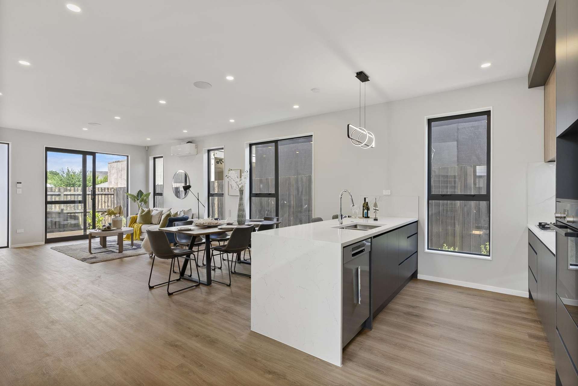 7a Edgewater Grove Orewa_0