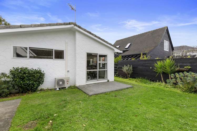 20A Marina Grove Hutt Central_11