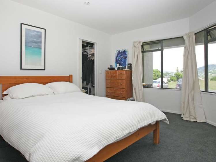 9 Sovereign Point Kaiwharawhara_12