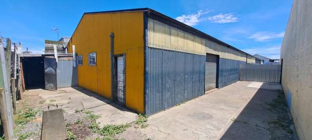 Workshop / Warehouse Secure Rear Unit