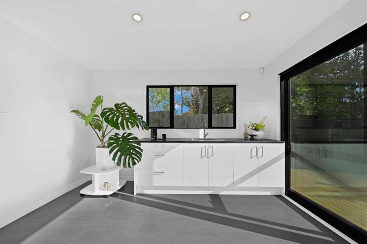17B Cheval Drive Totara Vale_12