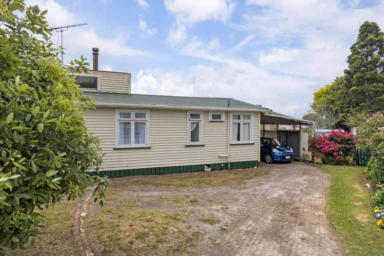 75 Parry Palm Avenue Waihi_12