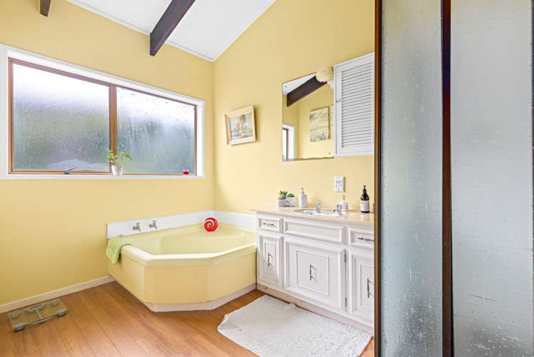 20 Surville Place Mairangi Bay_11