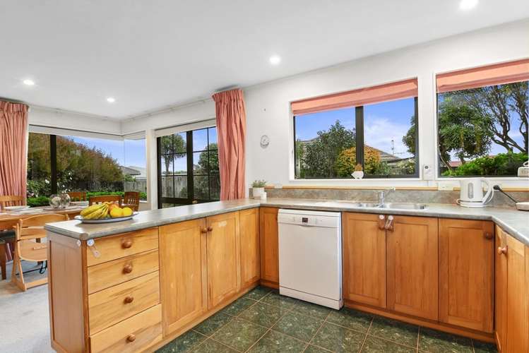 12 Mary Ann Muller Crescent Stoke_16