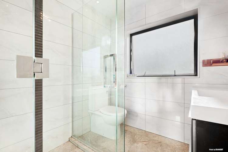 11 Keating Rise Northcross_16