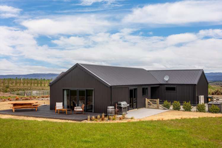 39 Kordia Way Waikerikeri_1