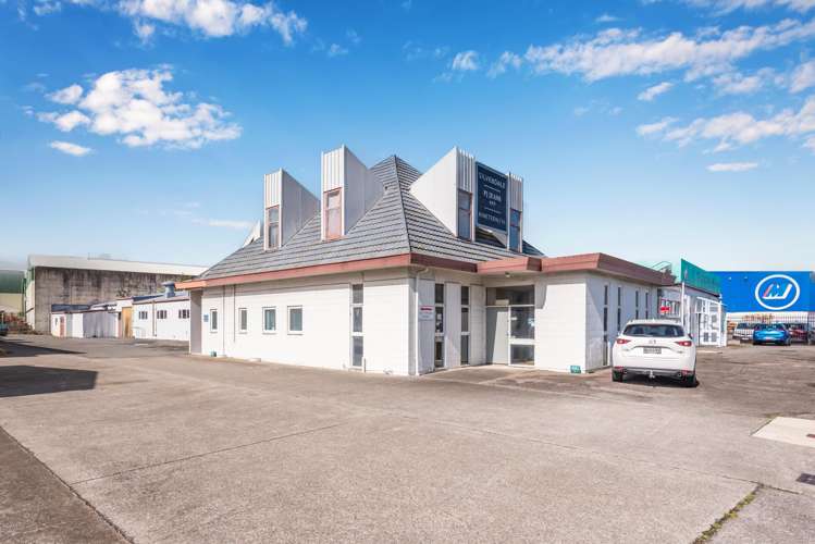 108 Cambridge Street South Levin_2