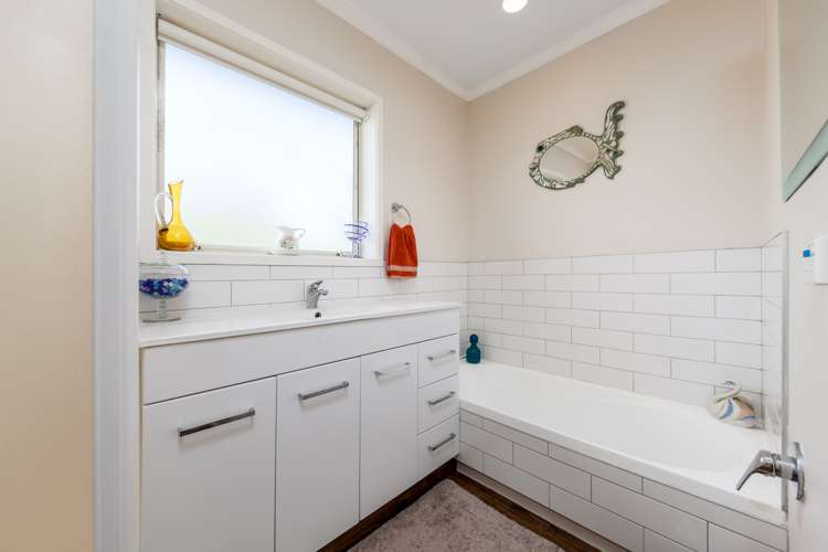 45b Alec Craig Way Gulf Harbour_14