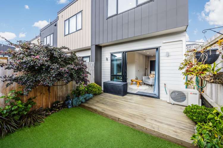 8/6 Hepburn Road_0