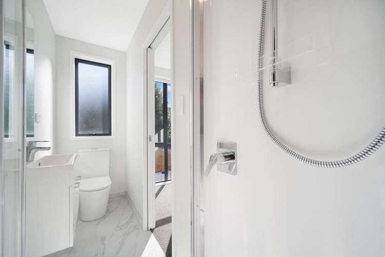 8/31 Ayton Drive 3320_10