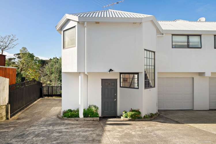 6/12 Wernham Place Northcote_24