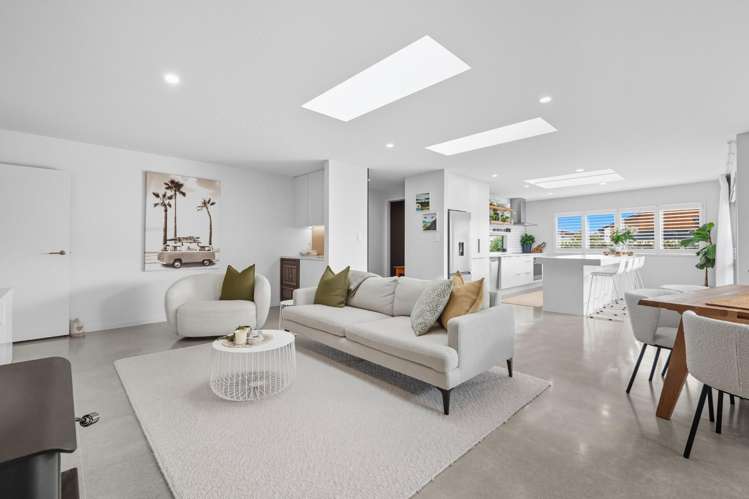 6 Kahuparere Crescent Pyes Pa_3