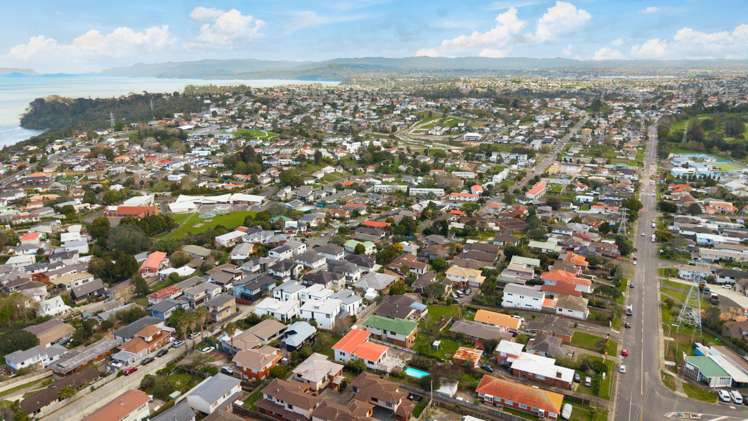 705 Richardson Road Mount Roskill_32