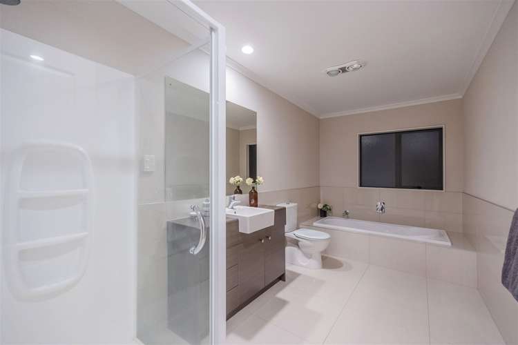 6 Fairhill Place Flat Bush_22