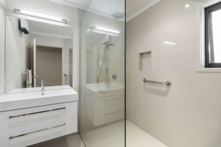 64 Hawthorne Lane Kingseat_26