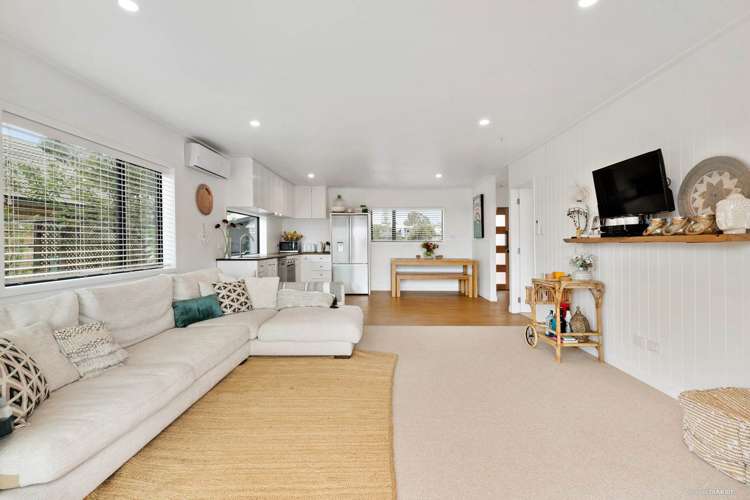 131 Torkar Road Clarks Beach_10