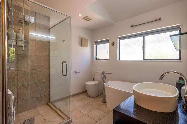 2 Seventh Avenue Onetangi_16