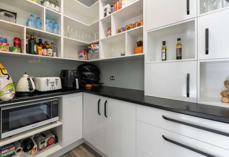 200 Helenslee Road 1765_4