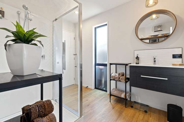 10 Dunlops Road Marshland_15