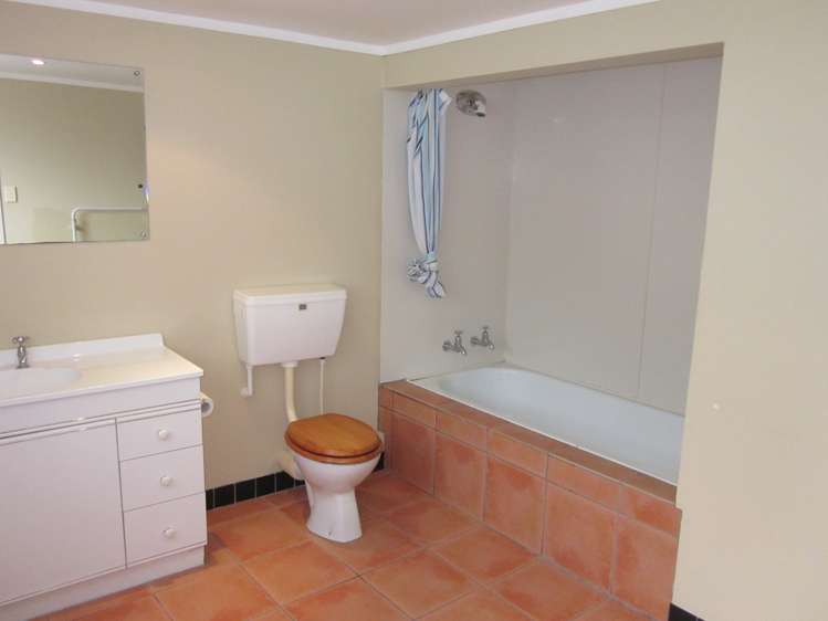 1/39 Penzance Road Mairangi Bay_10