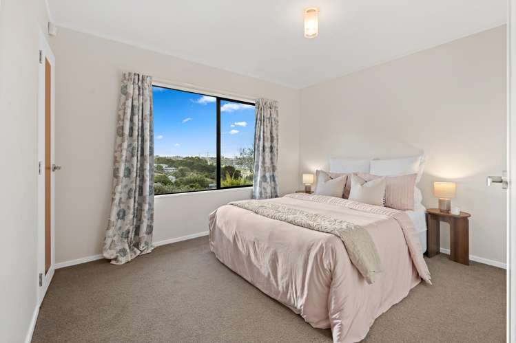 1/40 Lilburn Crescent Massey_9