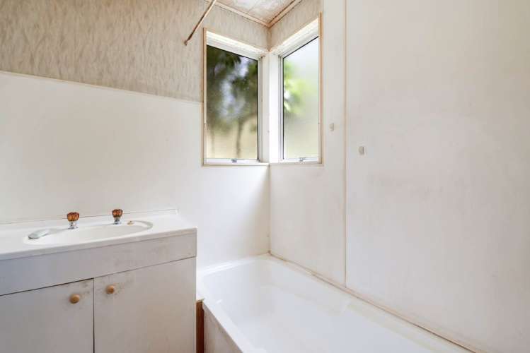 18 Tesla Place Totara Vale_10