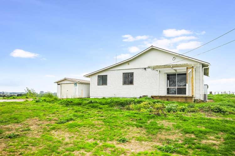 242 Meadway Road Ngahinapouri_12