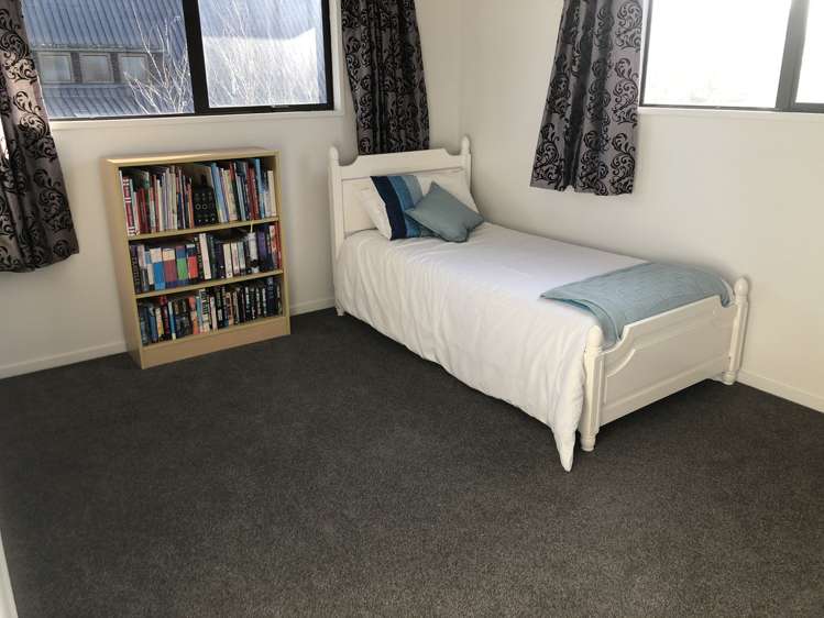 48 Catherwood Avenue Allenton_16