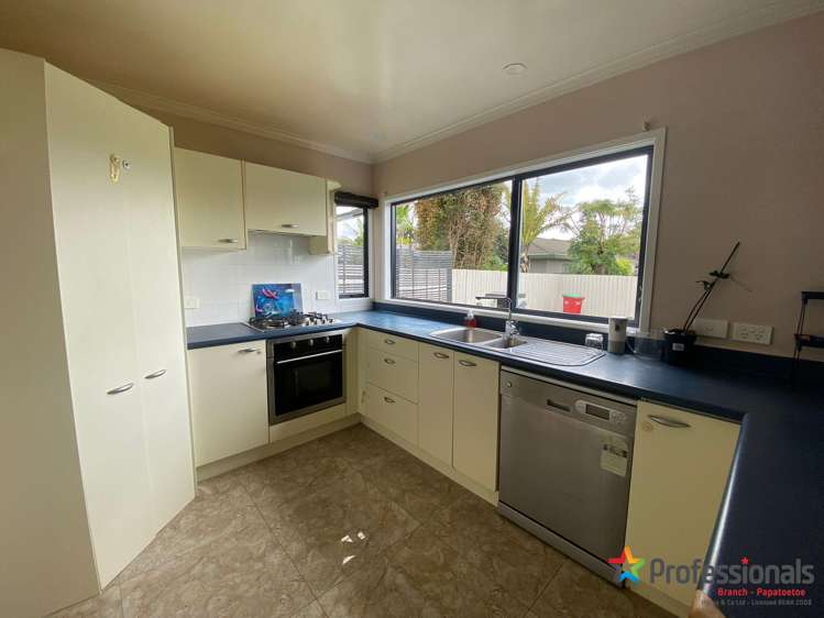 32 Rathmar Drive Manurewa_2