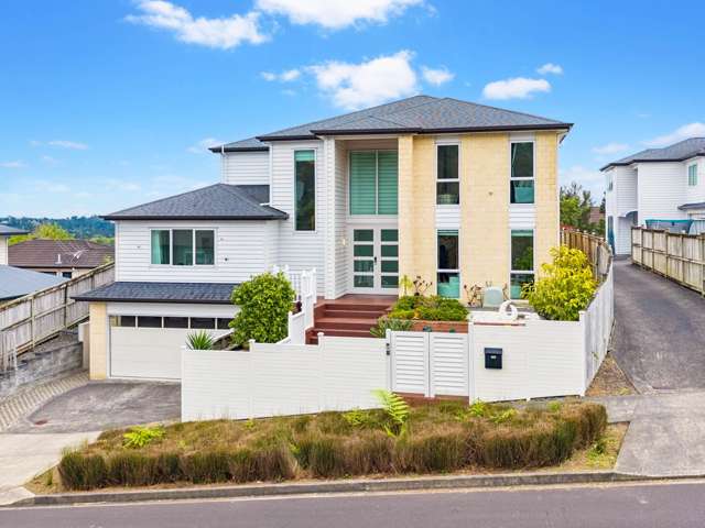 Distinctive Grandeur in Prime Greenhithe
