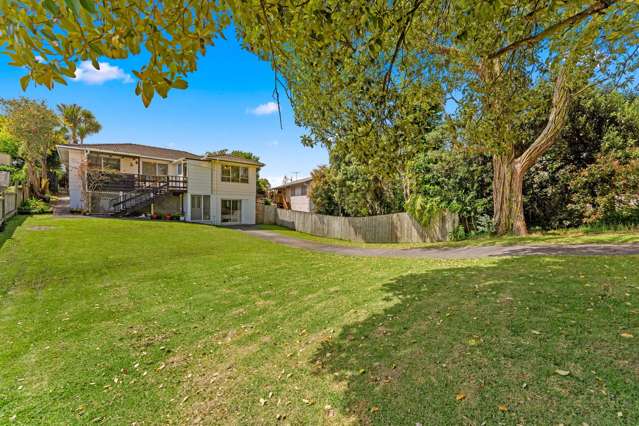 1970's Home on Large Freehold Site